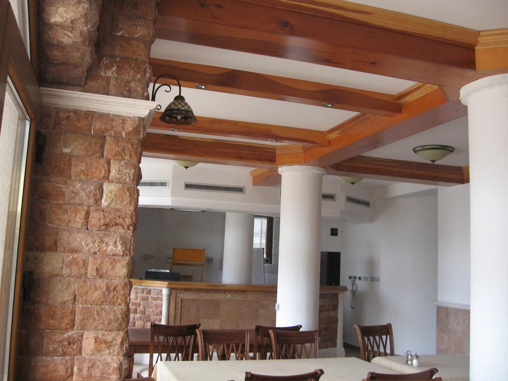 Apartments And Rooms Levantin Inn Sveti Stefan Bagian luar foto