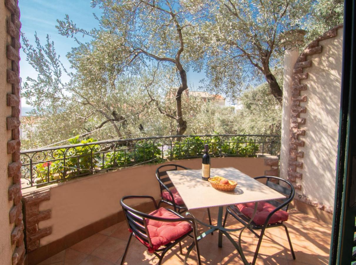 Apartments And Rooms Levantin Inn Sveti Stefan Bagian luar foto