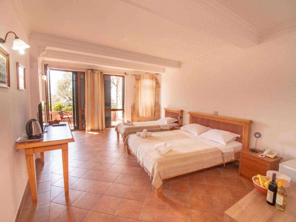Apartments And Rooms Levantin Inn Sveti Stefan Bagian luar foto