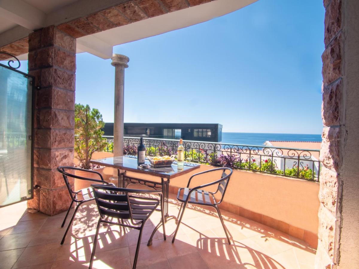 Apartments And Rooms Levantin Inn Sveti Stefan Bagian luar foto