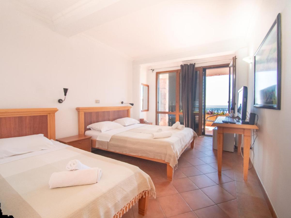 Apartments And Rooms Levantin Inn Sveti Stefan Bagian luar foto