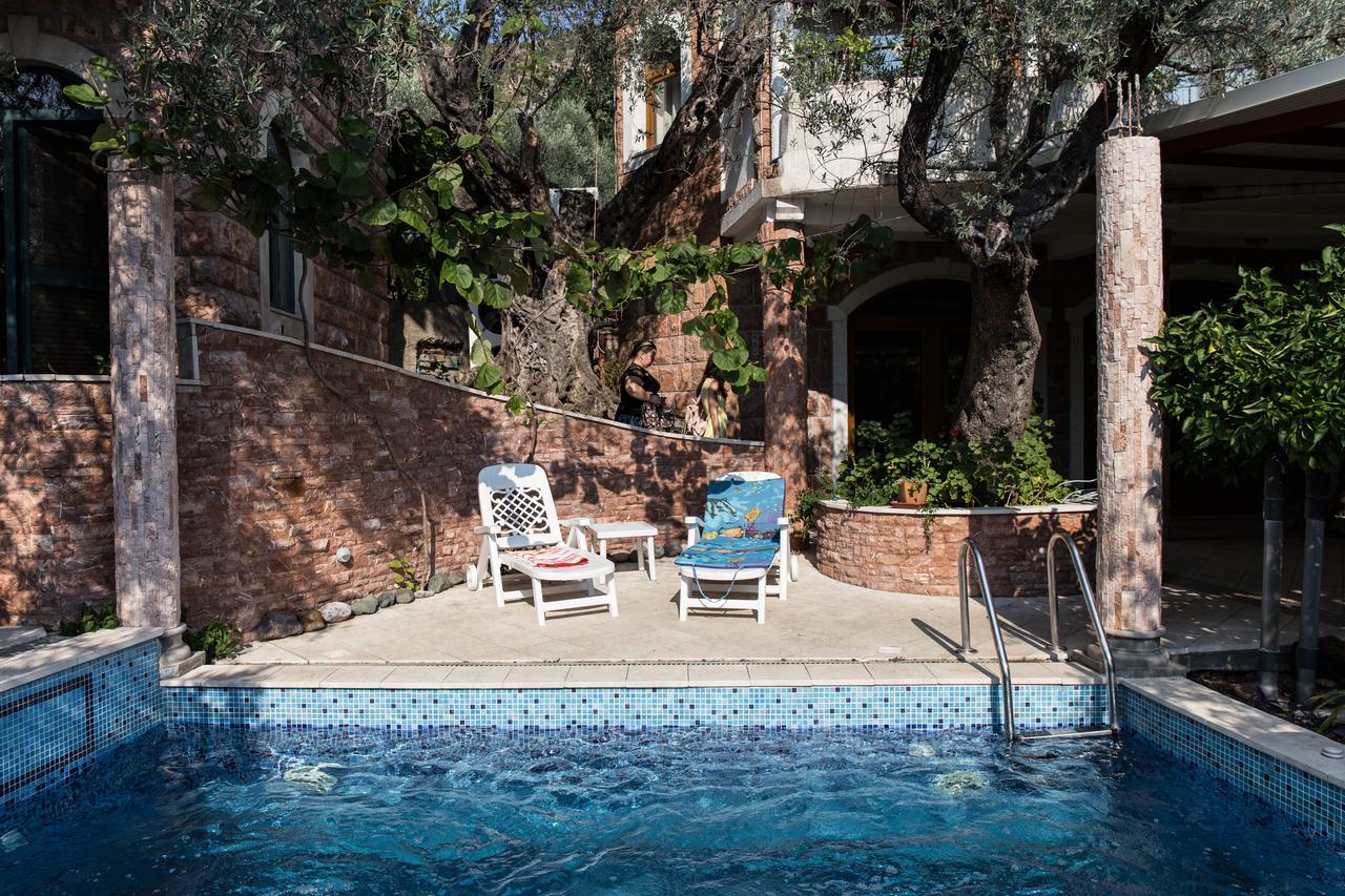 Apartments And Rooms Levantin Inn Sveti Stefan Bagian luar foto