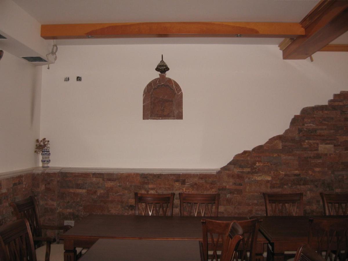 Apartments And Rooms Levantin Inn Sveti Stefan Bagian luar foto