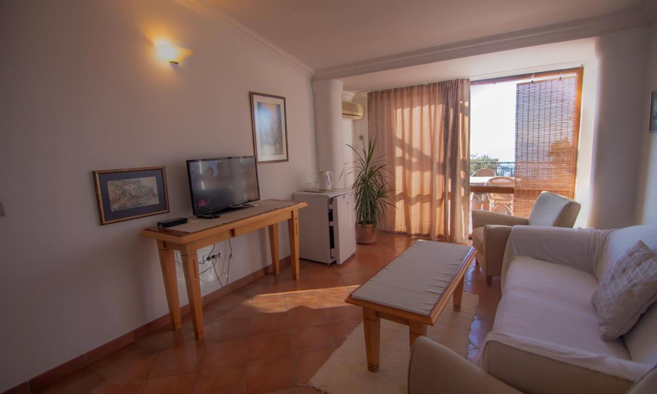 Apartments And Rooms Levantin Inn Sveti Stefan Bagian luar foto