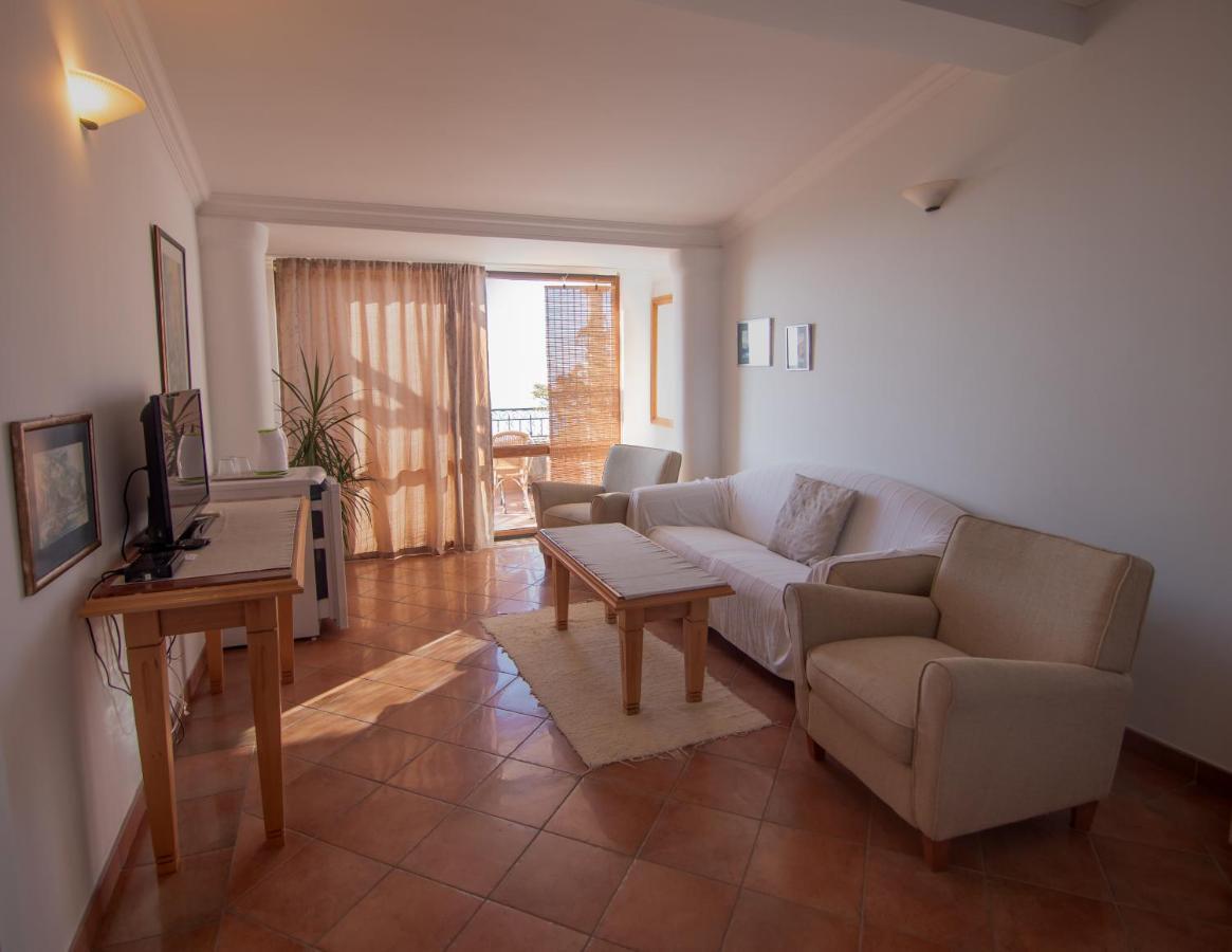 Apartments And Rooms Levantin Inn Sveti Stefan Bagian luar foto